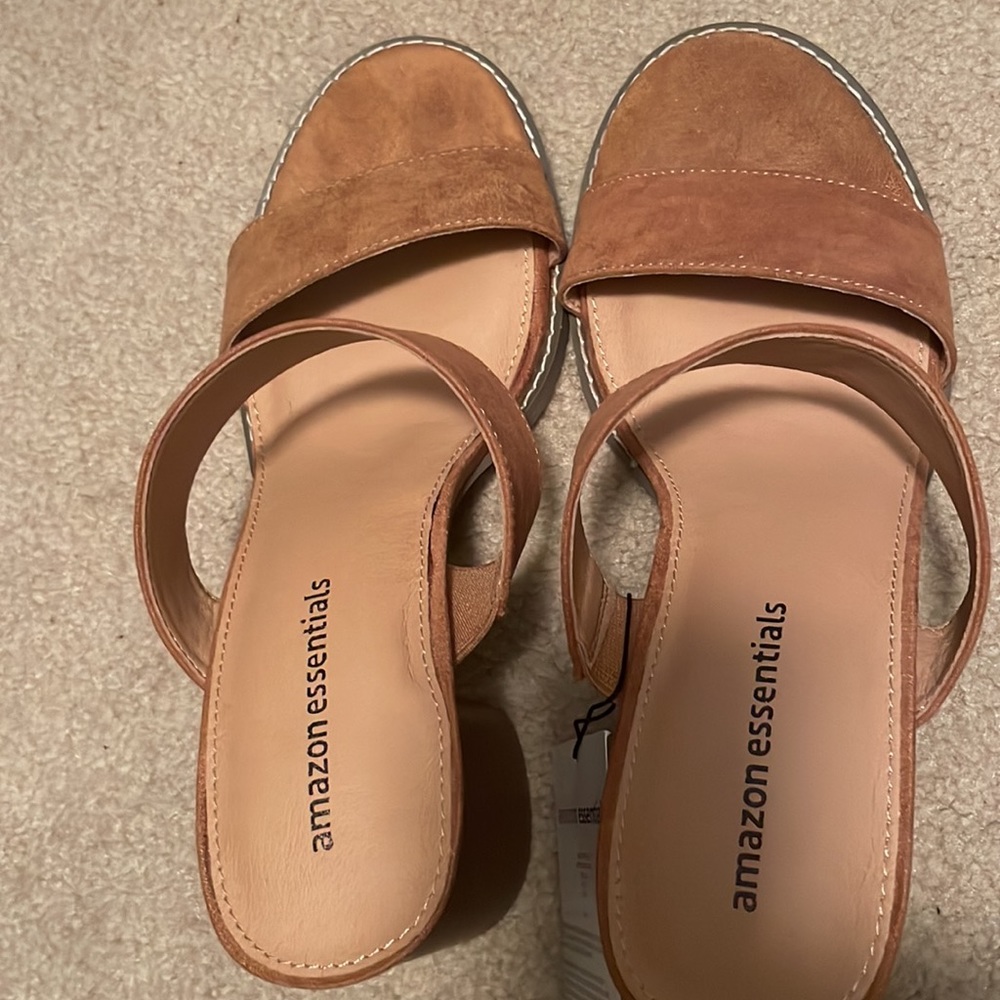 NIB Amazon Essentials Two Strap Heeled Slide Sand… - image 4